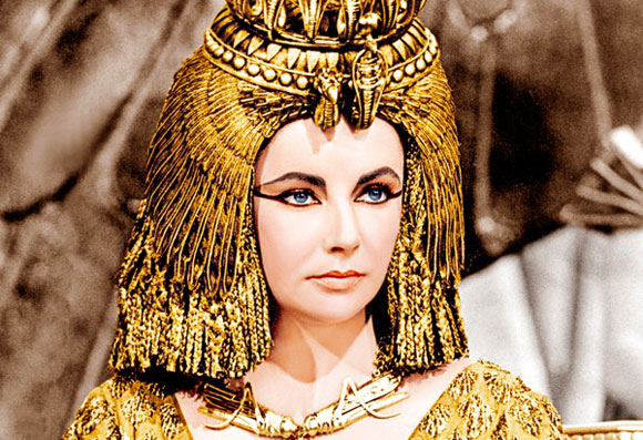Dưỡng da siêu vi diệu bằng phương pháp của Cleopatra