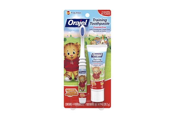 Set bàn chải & kem đánh răng Orajel cho trẻ từ 3 tháng - 4 tuổi