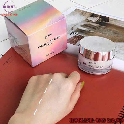 Kem ốc sên dưỡng trắng goodal premium snail tone up