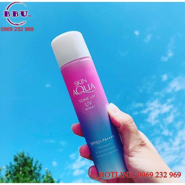 Xịt chống nắng skin aqua tone up uv spay spf 50+ pa+++